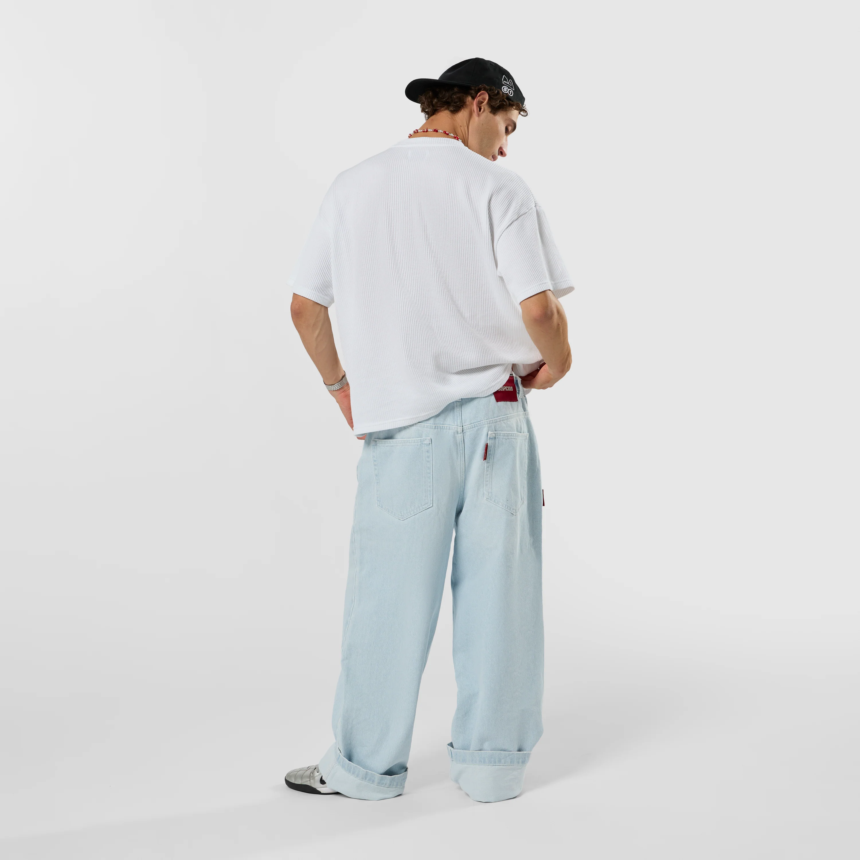 Basics / Essentials Waffle Shortsleeve - White - Image 7