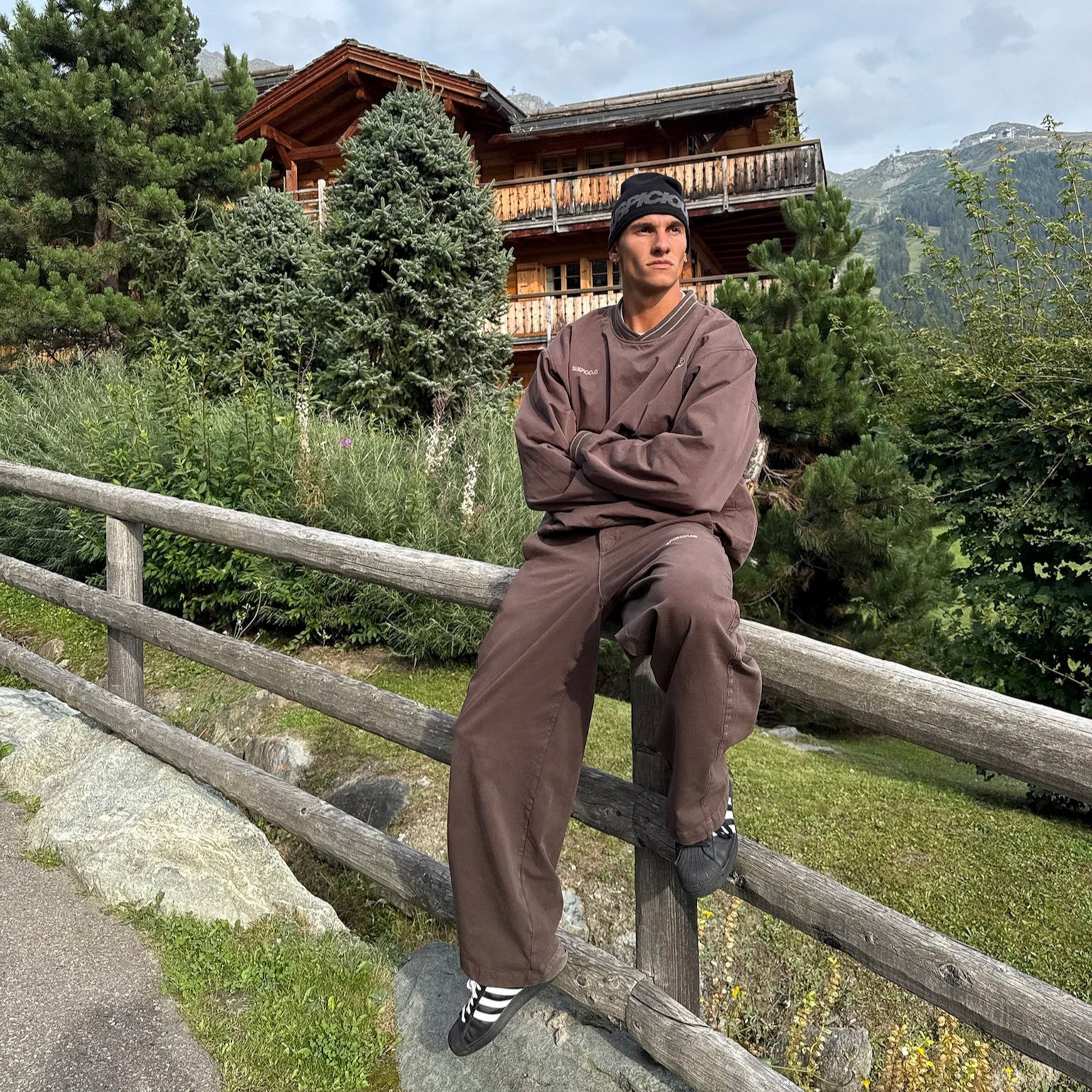 Fall / Tech Pullover Windbreaker - Brown - Image 11