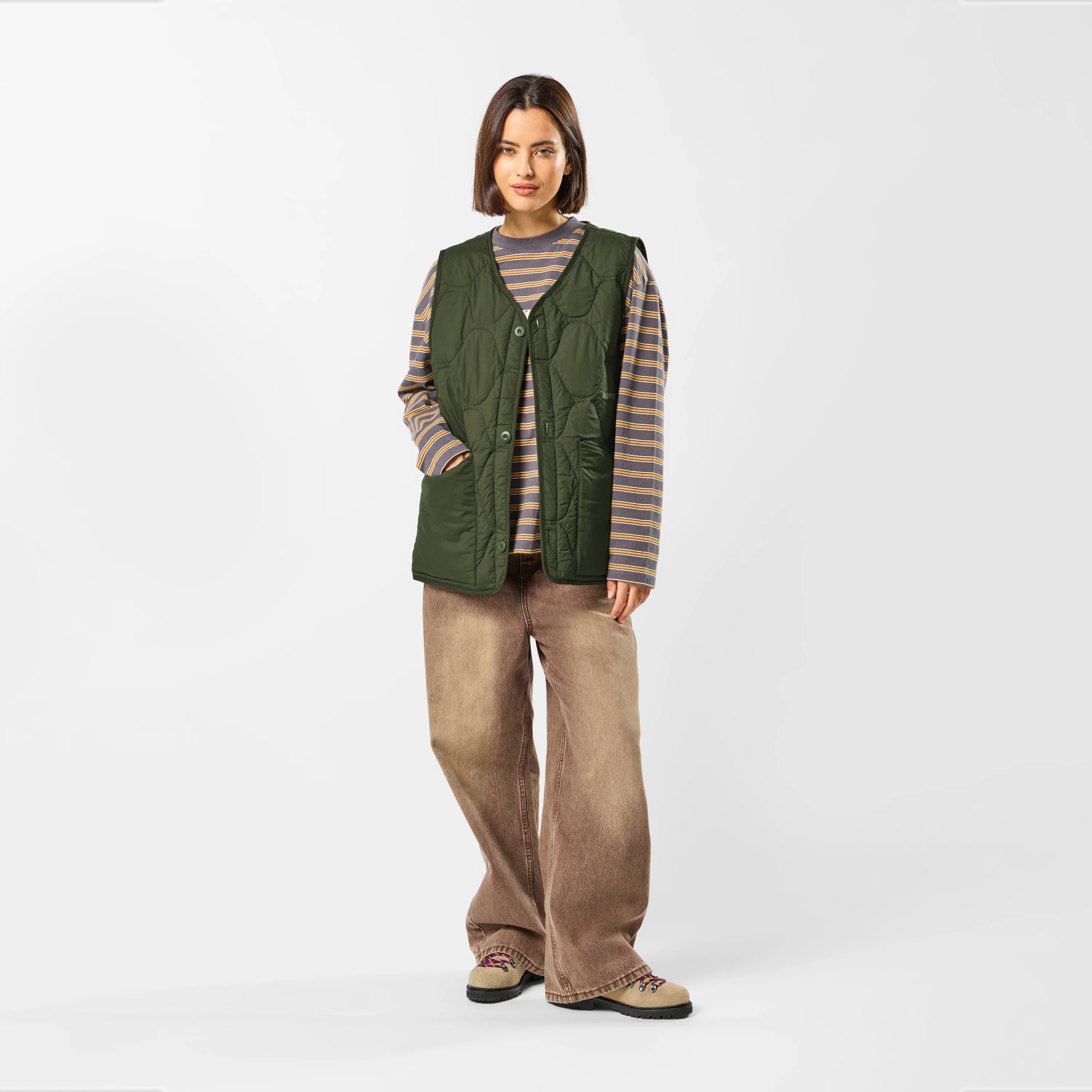 Softground / Essentials Quilted Vest w Pocket - Hunter - Image 8