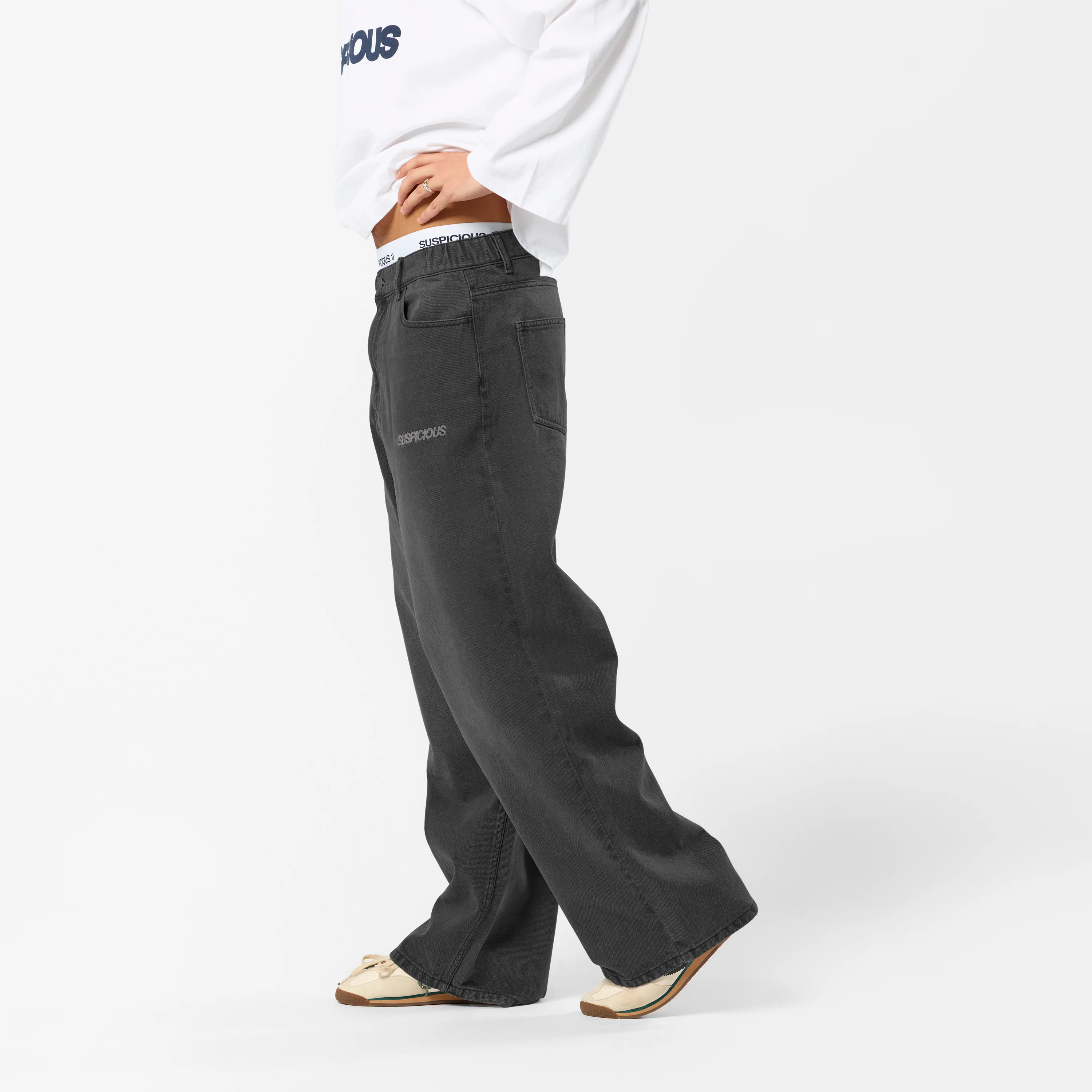 Winter 5 / Essentials Roomie Jeans - Black - Image 4