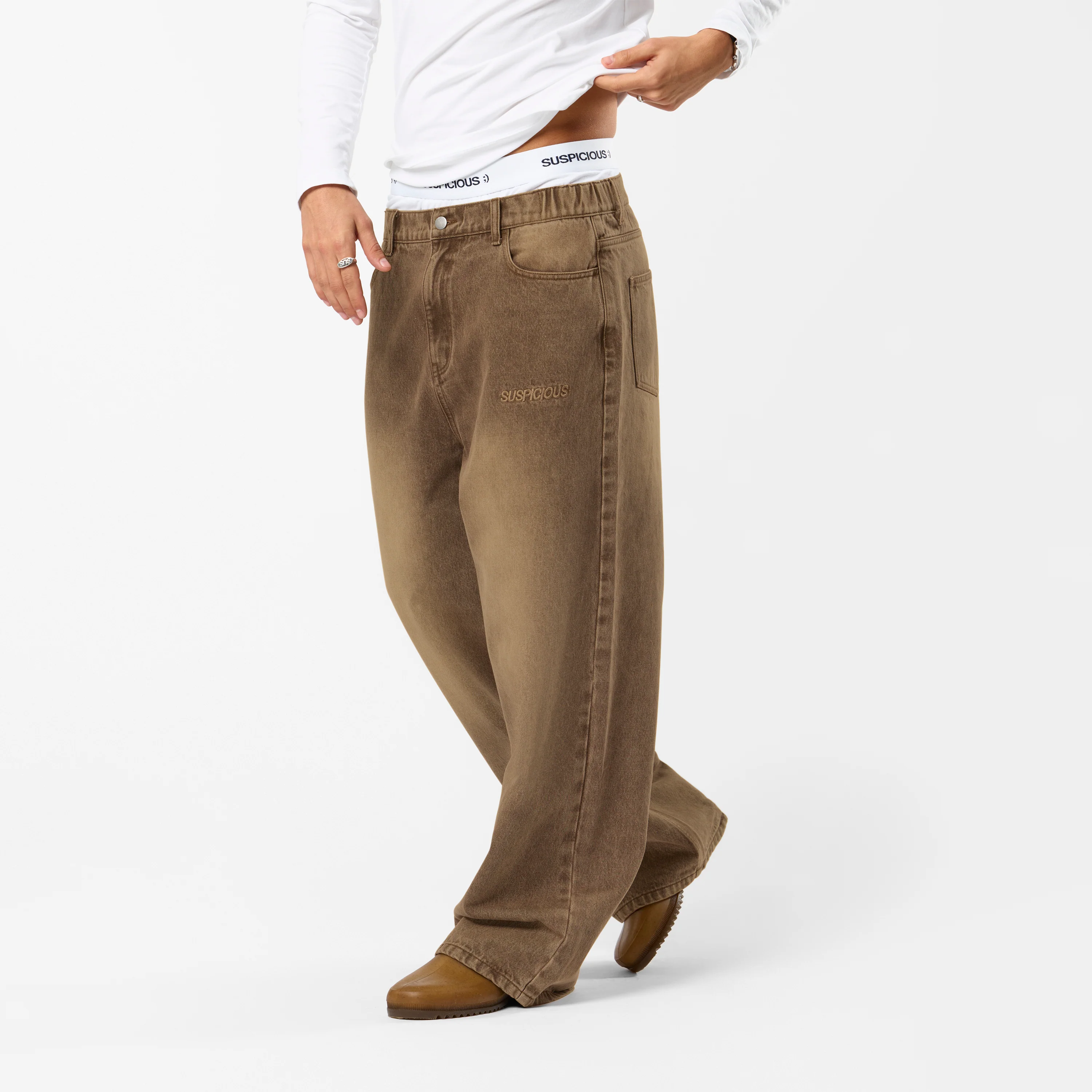 Winter 5 / Essentials Roomie Jeans - Washed Espresso - Image 4