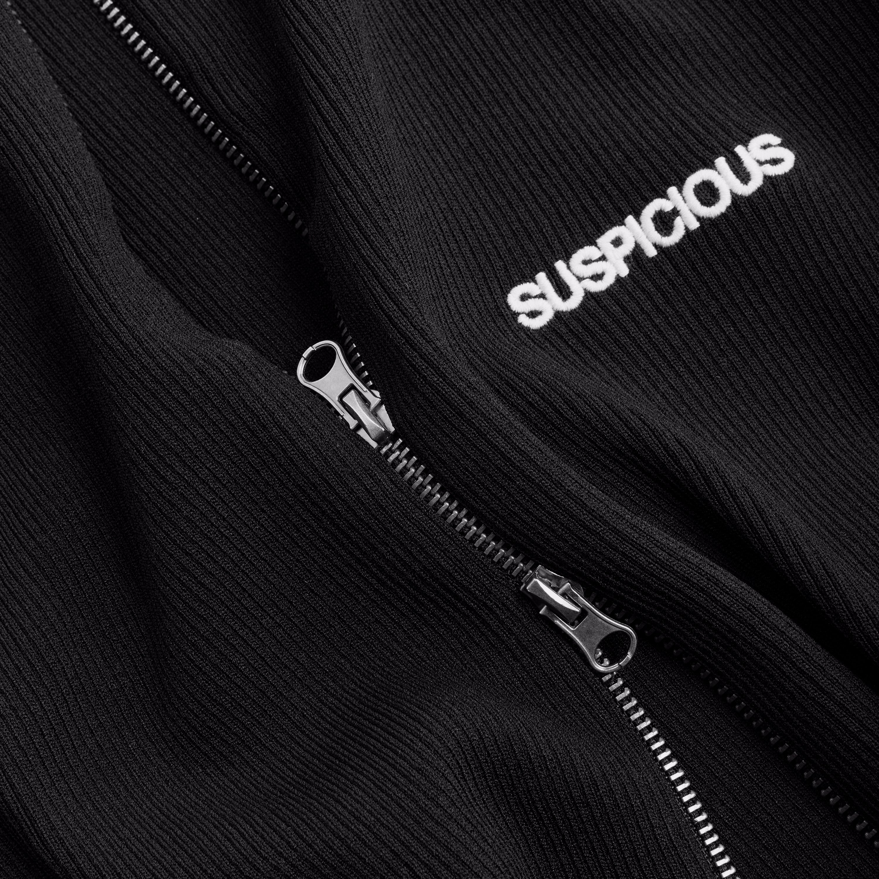Winter 5 / Essentials W Fitted Zip-Up - Black - Image 4
